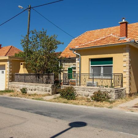 Apartman Ivan Drniš Εξωτερικό φωτογραφία