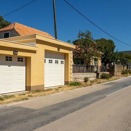 Apartman Ivan Drniš Εξωτερικό φωτογραφία