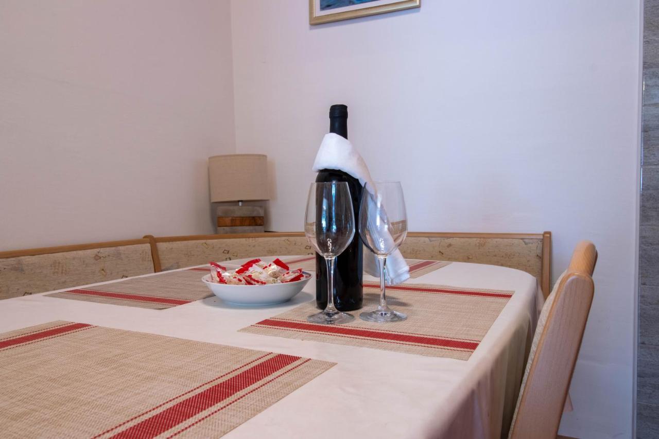 Apartman Ivan Drniš Εξωτερικό φωτογραφία